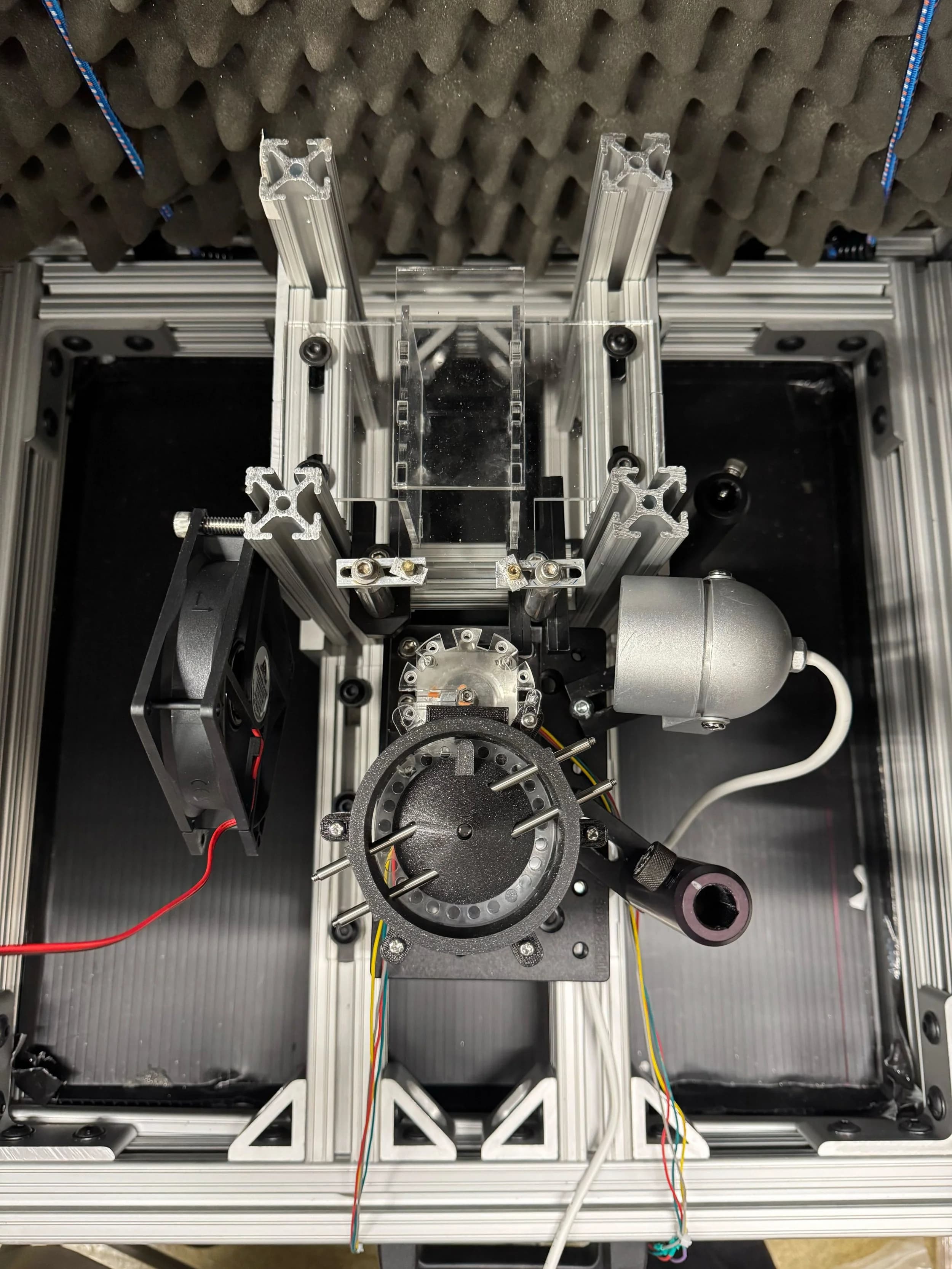Laboratory photograph of the mouse reaching rig